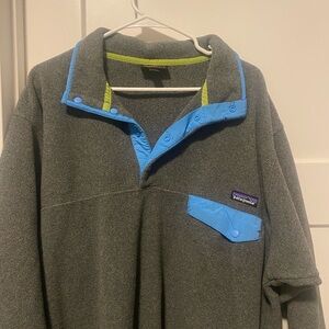 Patagonia pull over size LG